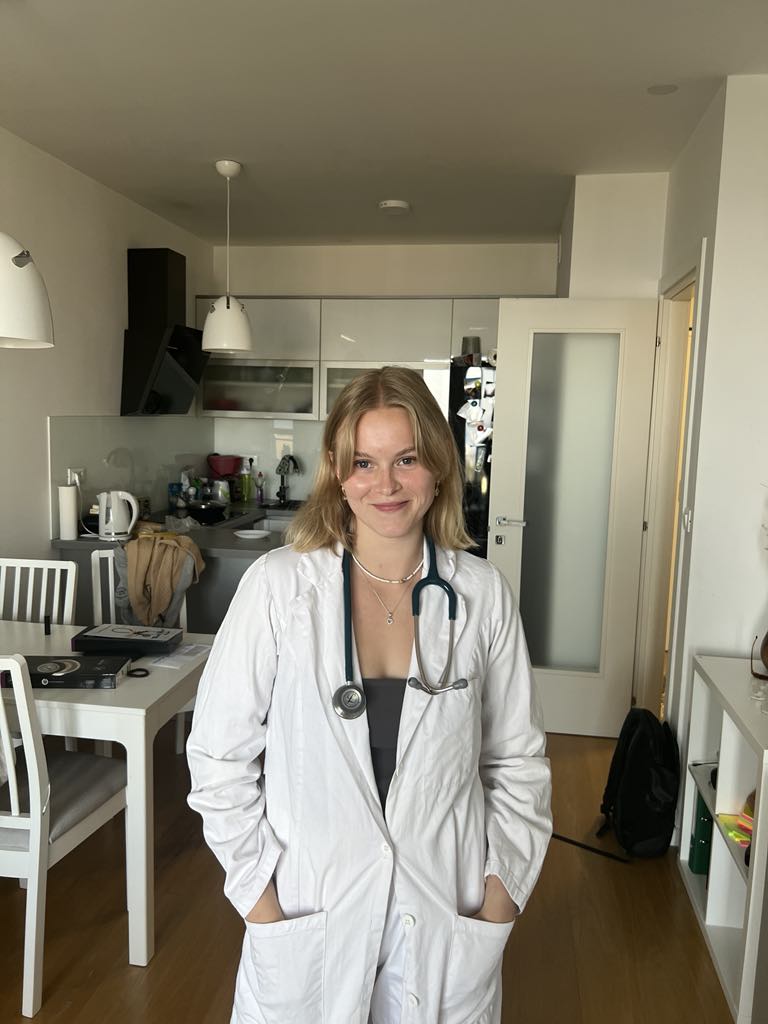 Rebekka B., Processly user